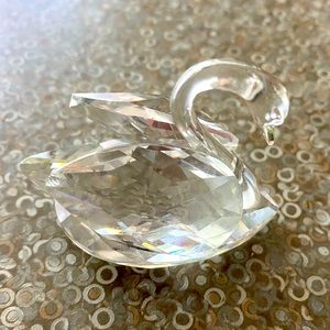 Swarovski crystal Swan figurine